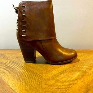 - Journee Collection Ayla Bootie Brown size 6.5. Excellent condition